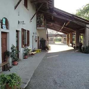 Santa Maria Bressanoro Farm stay Castelleone